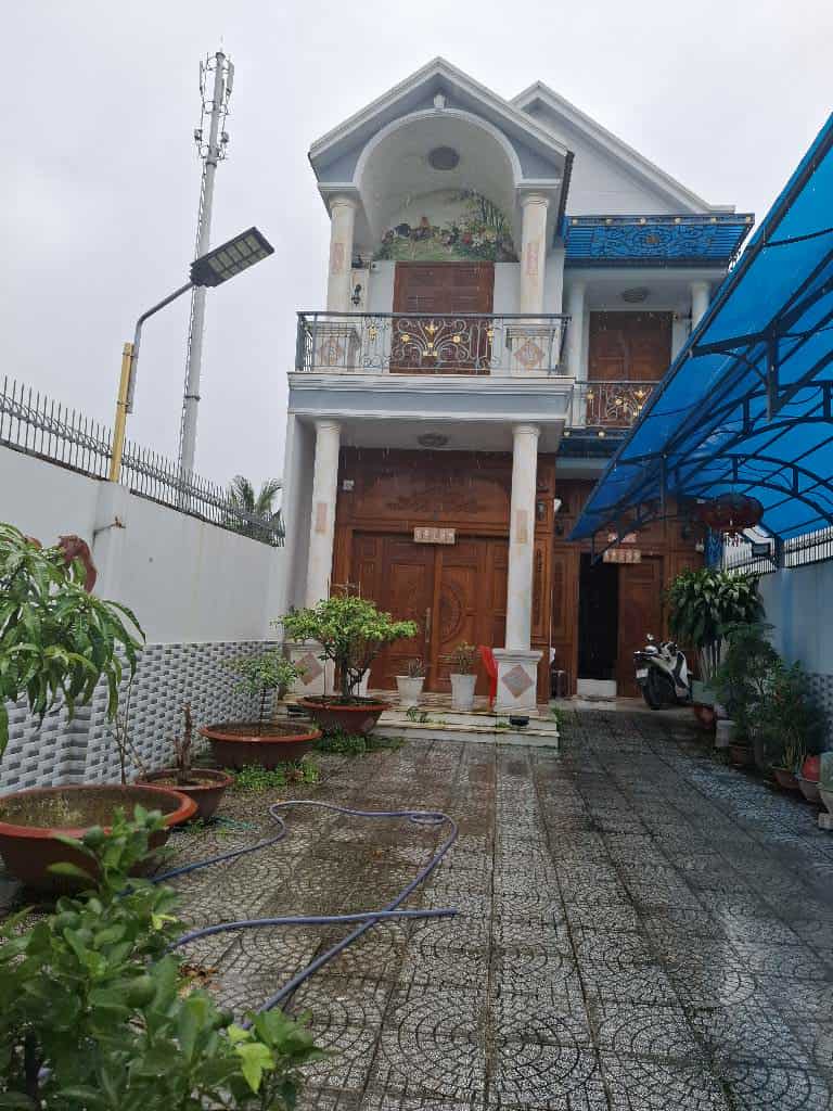 >>BIỆT THỰ NGAY CHỢ BÌNH CHÁNH<<